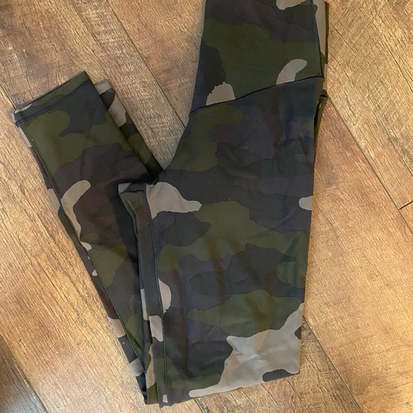 Aerie Offline Leggings - Picture 2 of 2